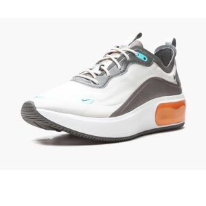 Nike Air Max Dia Size 8 in excellent condition